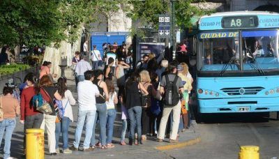 Choferes deciden cu�ndo dejar de subir pasajeros