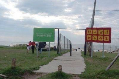 Intiman a concesionarios del sur por bajadas a playas p�blicas