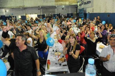 LA AGRUPACI�N DE OMAR L�PEZ CONMEMOR� EL D�A DE LA LEALTAD