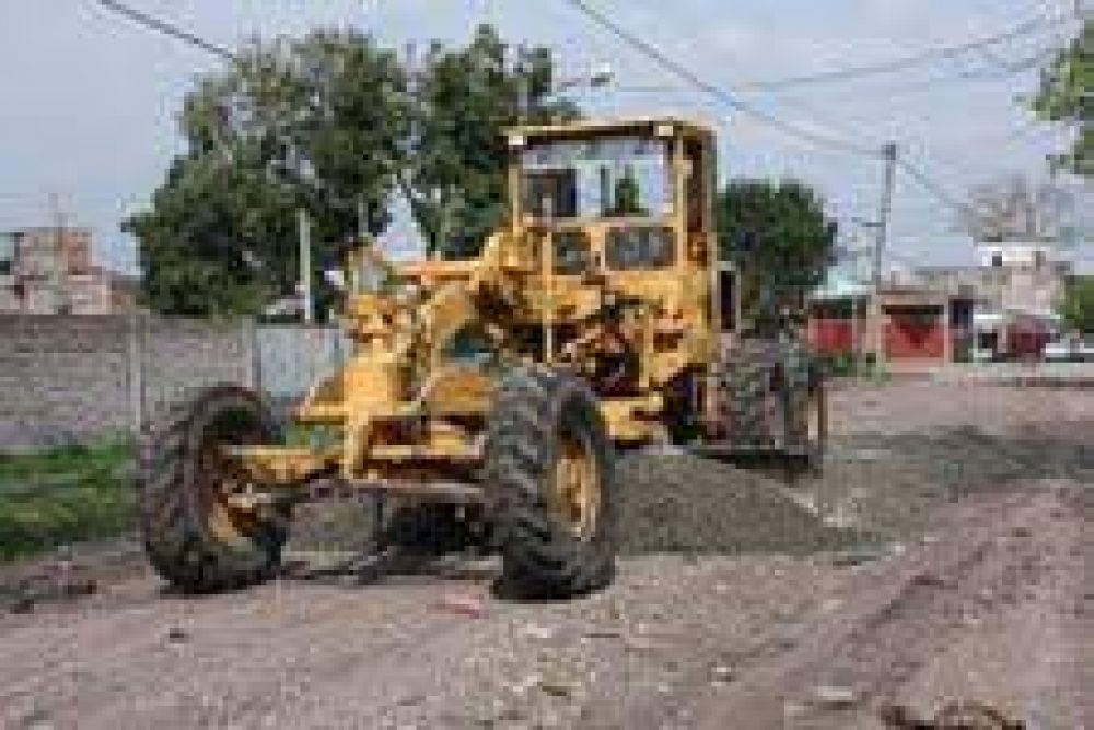 Obras de nivelado y desag�es en el distrito