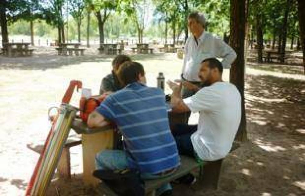 Preparan el terreno para la instalaci�n del SkatePark