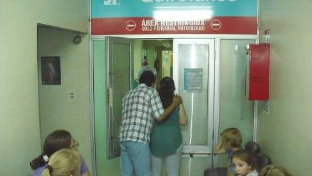 En un colegio, se cay� un ventilador de techo sobre una ni�a