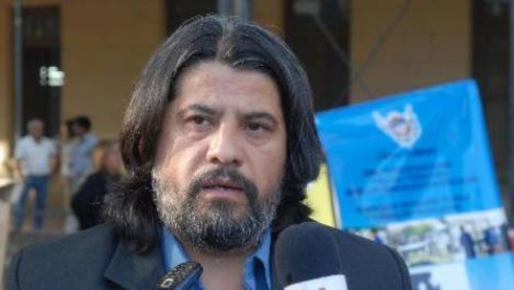 Ariza aviv� la pol�mica por los sueldos de los docentes