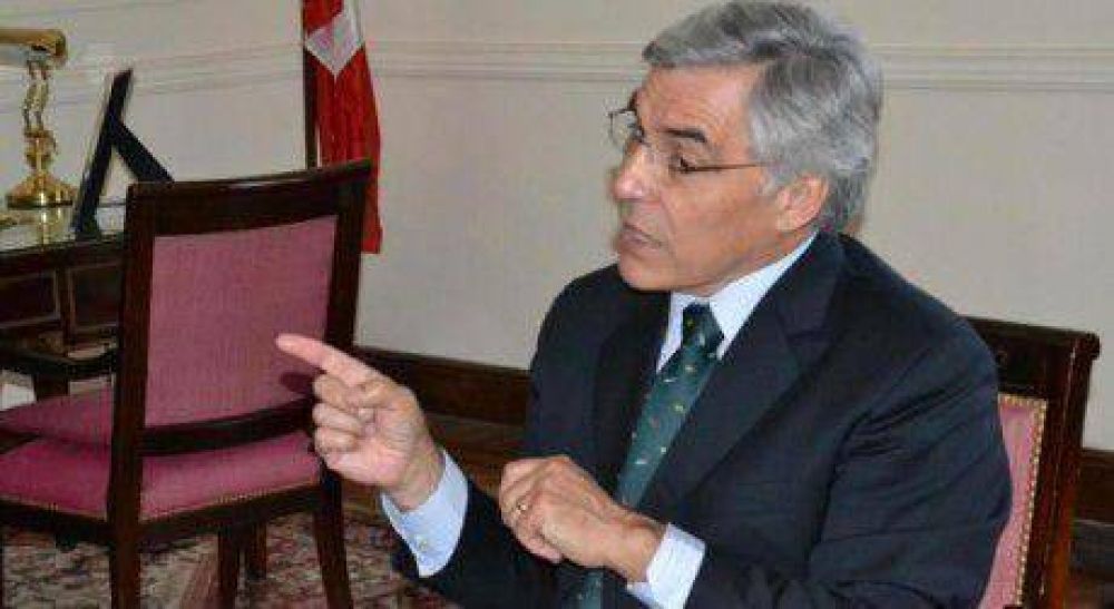 Acusan a Gilberto Alegre, intendente de General Villegas, de violar la libertad sindical