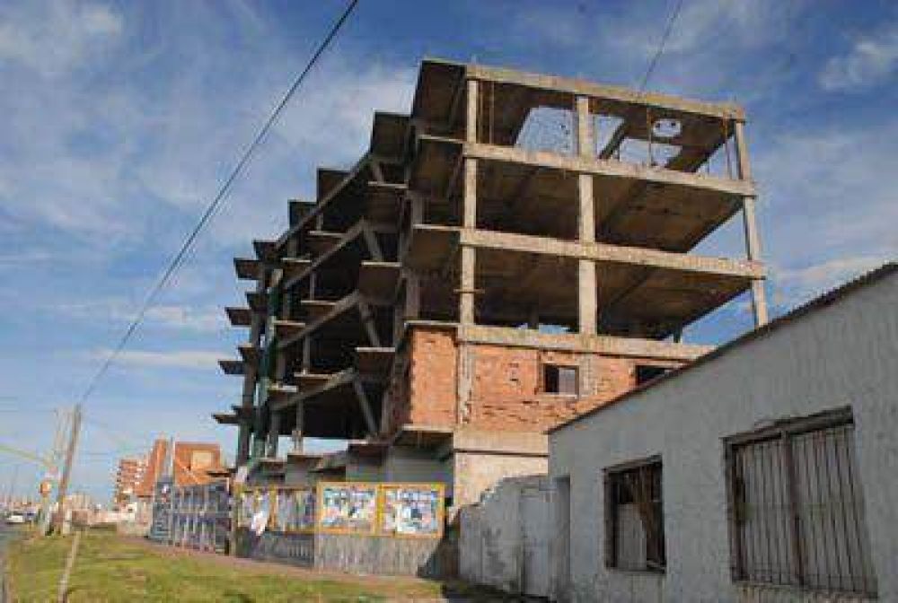 Hay peligro de derrumbe en una construcci�n que deber�a demolerse