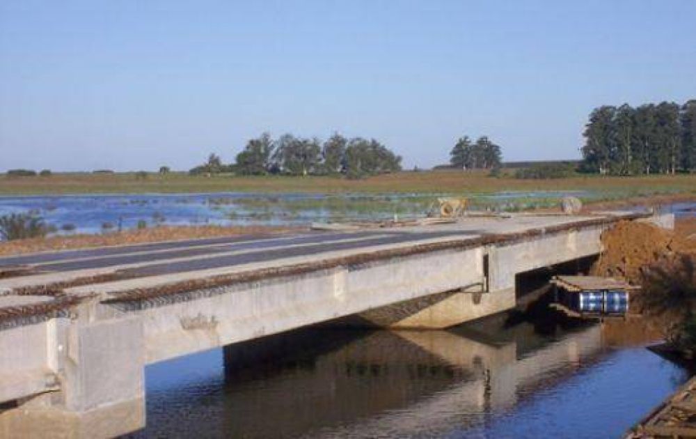 Con $23 millones invertidos, se inaugura el Puente sobre el R�o Aguapey