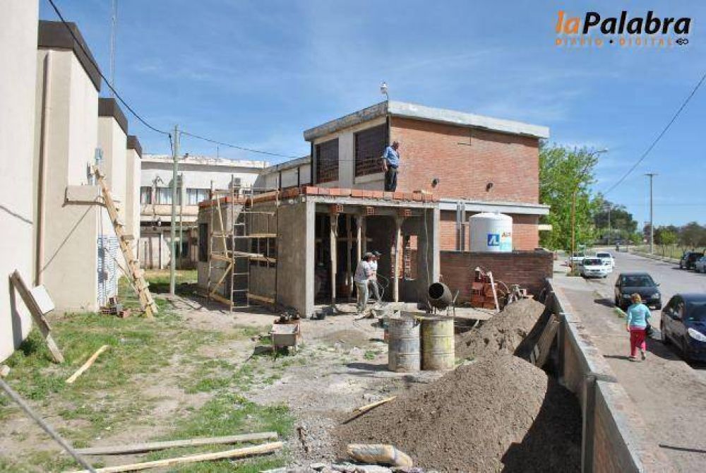 Avanza a buen ritmo la construcci�n del Centro de Vacunaci�n en el Hospital Pedro Ecay