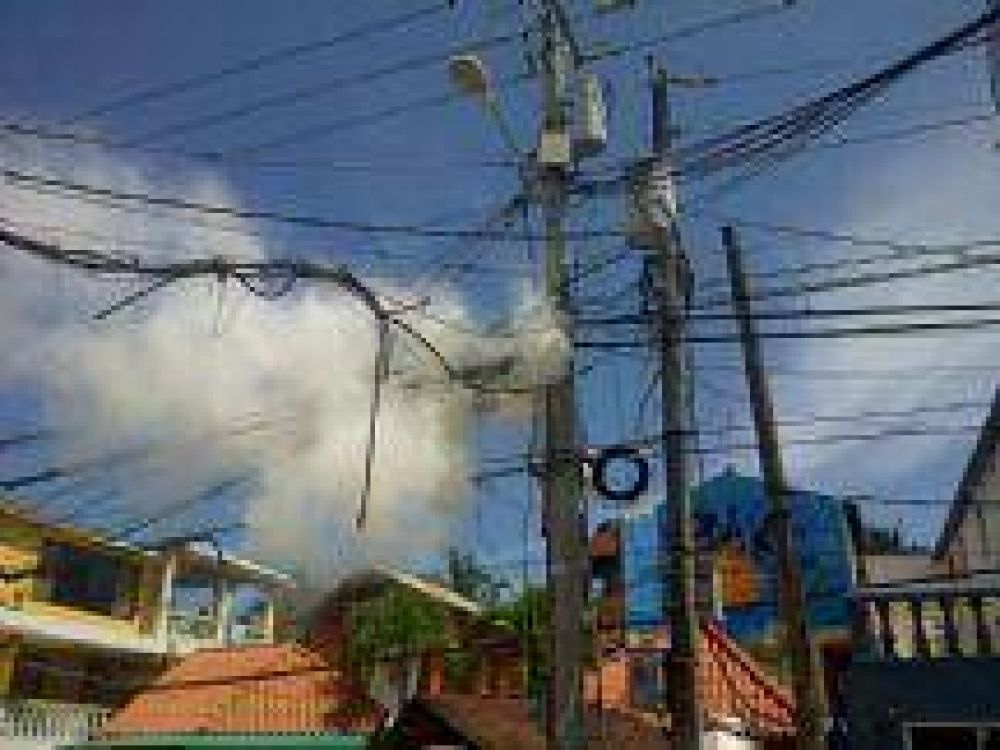 Se prendi� fuego el tendido el�ctrico en Balcarce y Leguizam�n