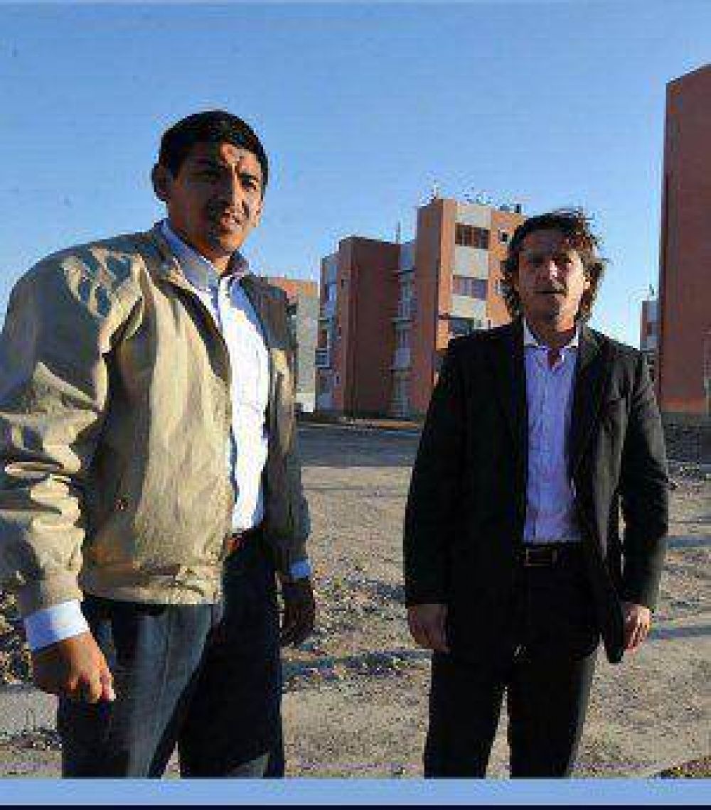 Funcionario del IPV y afortunado vecino del barrio Mirasoles