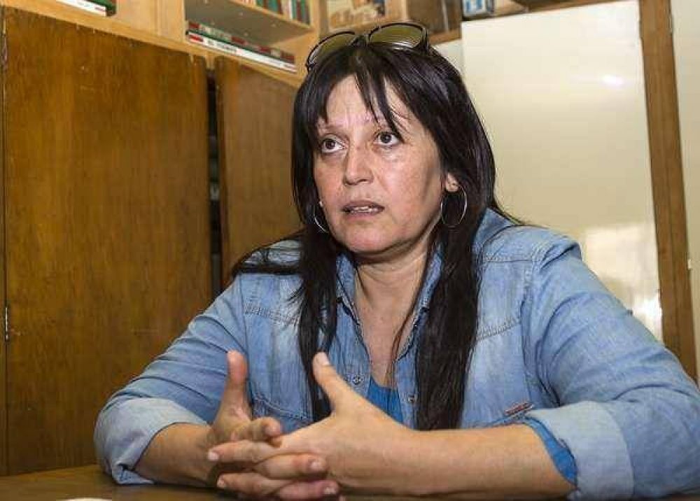"HAY QUE HACER SENTIR A LA EMPRESA QUE EST� FUERA DE LA LEY Y QUE TIENE QUE RESPETAR A LOS USUARIOS"