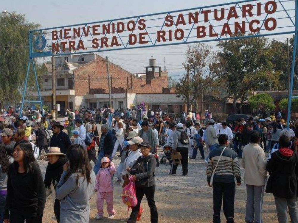 Crear�n cementerio para la curia