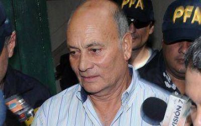 Venegas quiere "volver a trenes populares"