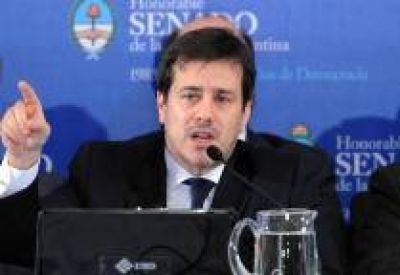 Para Recalde, La C�mpora "no es patotera ni barrabrava"