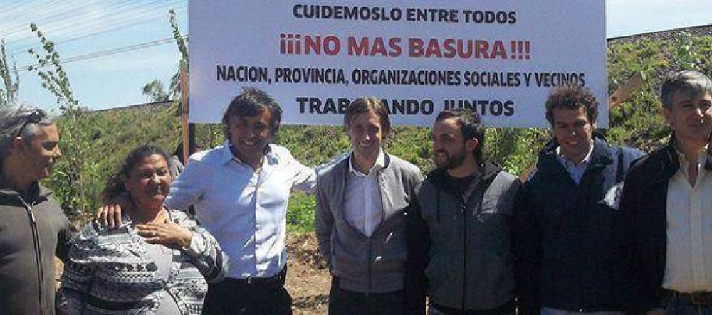 San Mart�n: Letcher y Aparicio acompa�aron los trabajos de limpieza en Villa Hidalgo