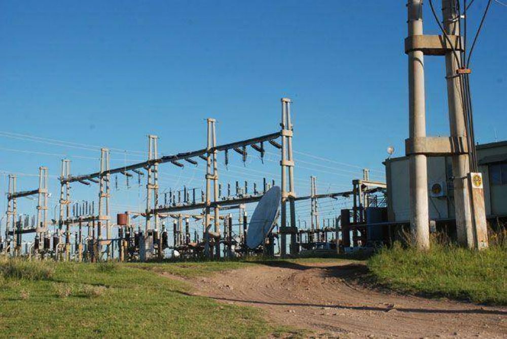 Apag�n en Santa Rosa: se cort� la energ�a de dos redes de una l�nea de alta tensi�n