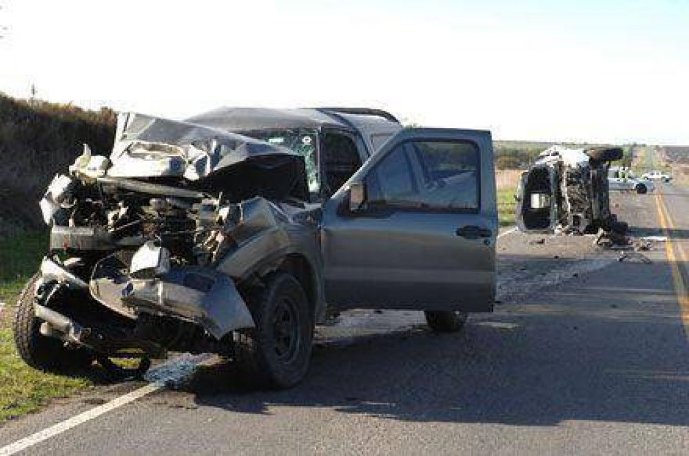Triple choque entre dos camionetas y un cami�n en la Ruta 35: cuatro heridos