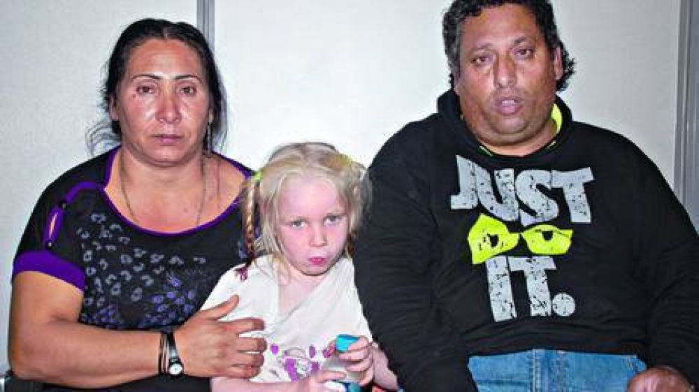 La nena encontrada con gitanos en Grecia no figura en la lista de Interpol