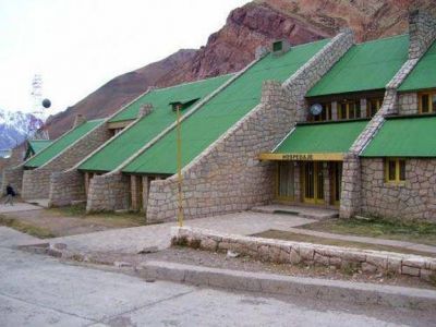 Explot� la caldera de la hoster�a de Puente del Inca