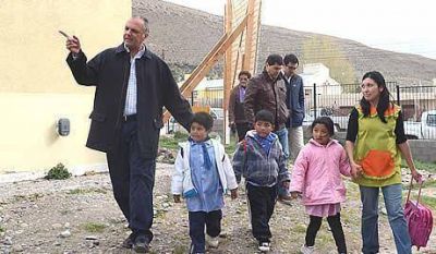 Buzzi dijo que el Estado llega con �respuestas concretas� al interior