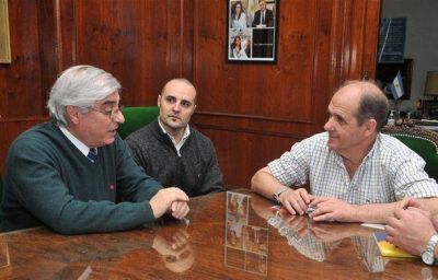 El Intendente se reuni� con miembros de la Cooperativa Obrera
