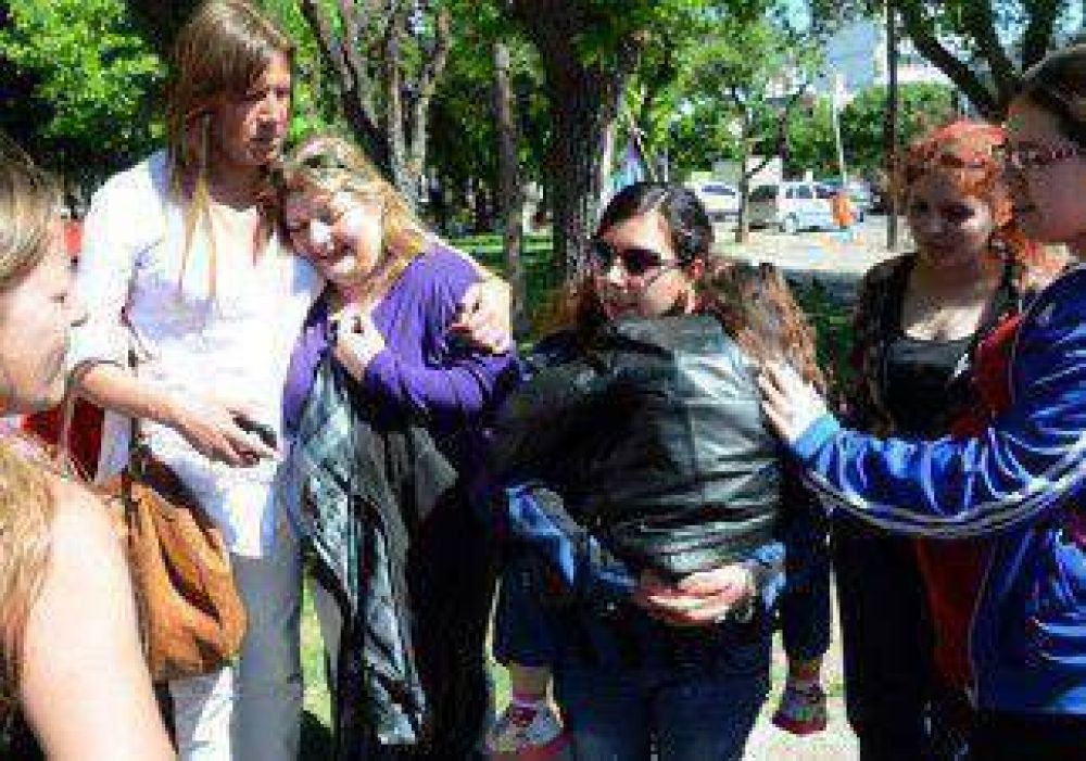 Restituyen una menor a su madre 