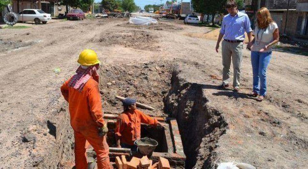 Conectan los desag�es de las avenidas Edison y Urquiza