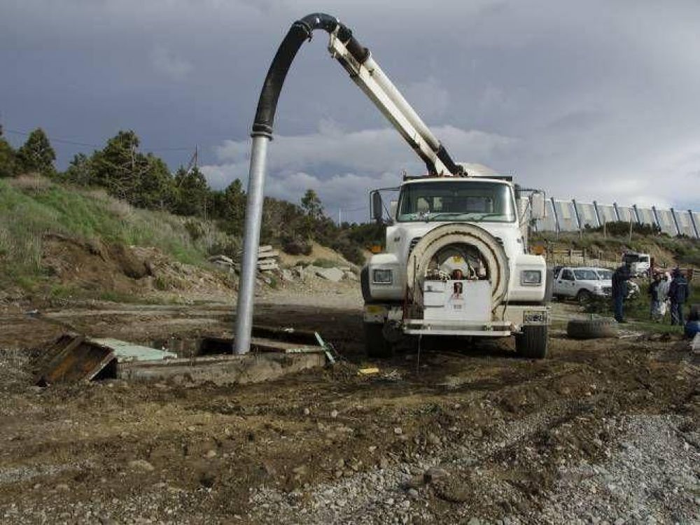 Extrajeron 200 toneladas de arena de la planta depuradora