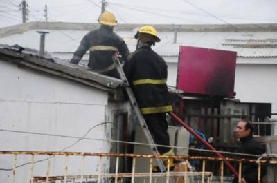 Ni�os de 12 y 13 a�os salvan en un incendio a otros dos