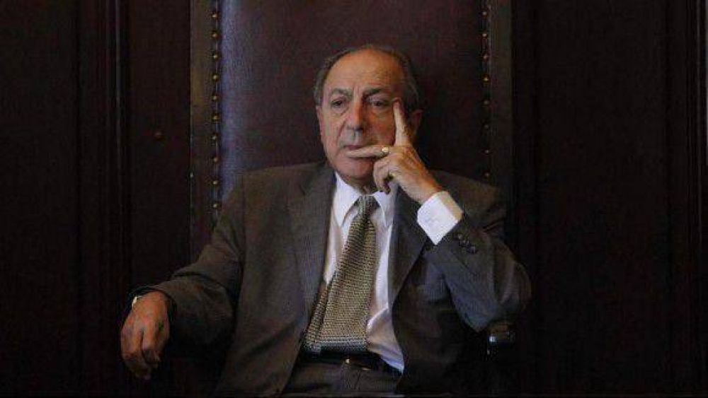 Gandur presidir� la Corte Suprema hasta el 2015
