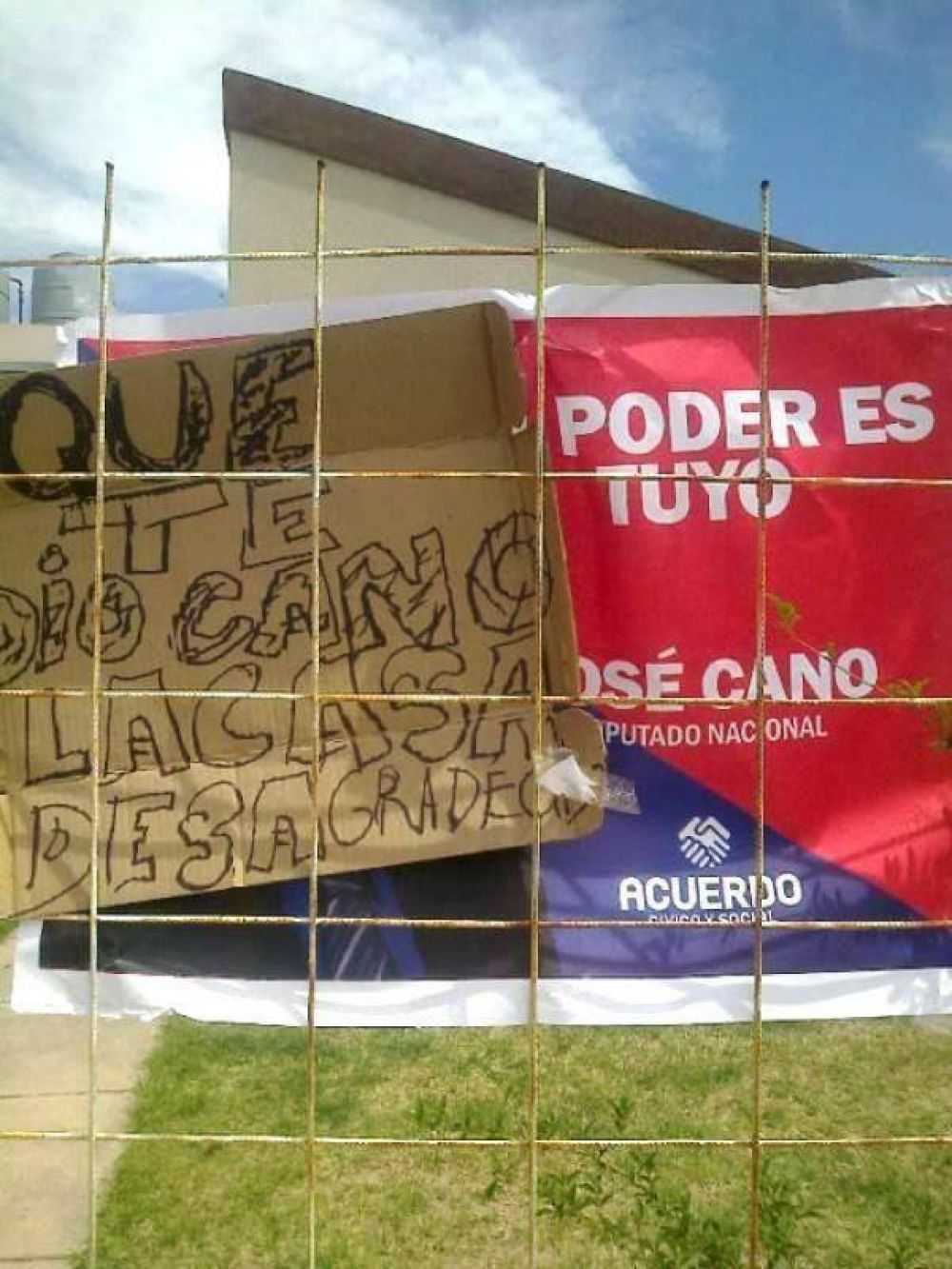 La mafia de Pucharras tambi�n ataca: amenazan a familia por apoyar a Cano