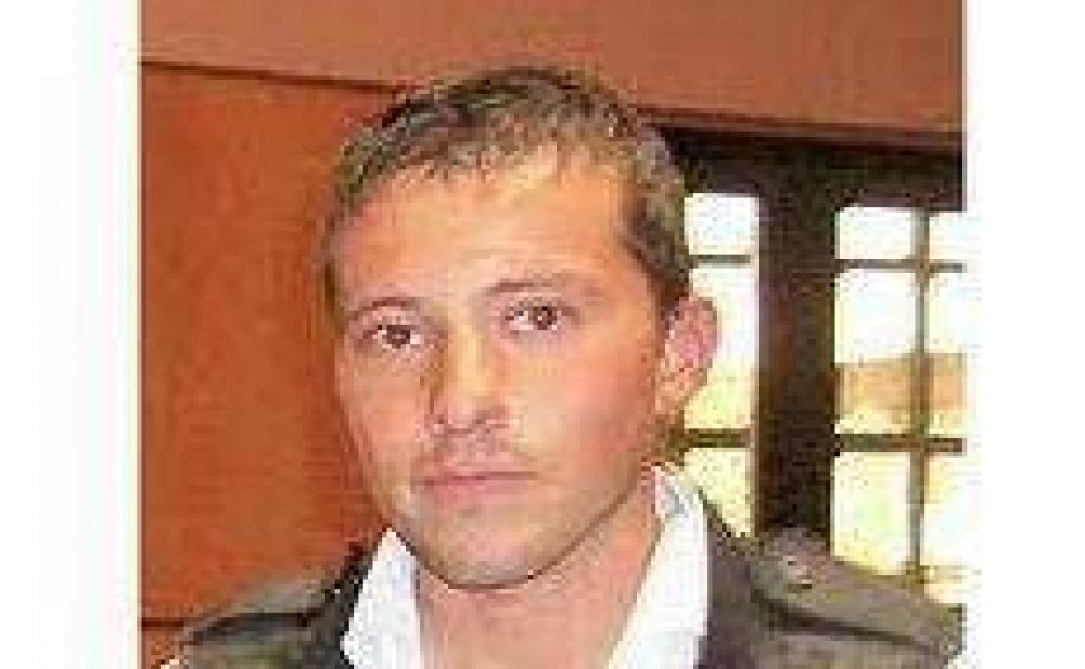 Mat�as Assennato �La gente se cans� de que siempre sean los mismos, es tiempo de la renovaci�n pol�tica�