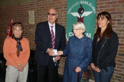 El Intendente Gorosito entreg� aporte a Cetidim