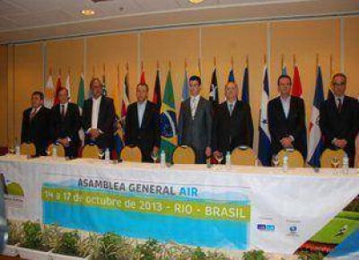 La AIR sale de apriete en defensa de sus socios locales.