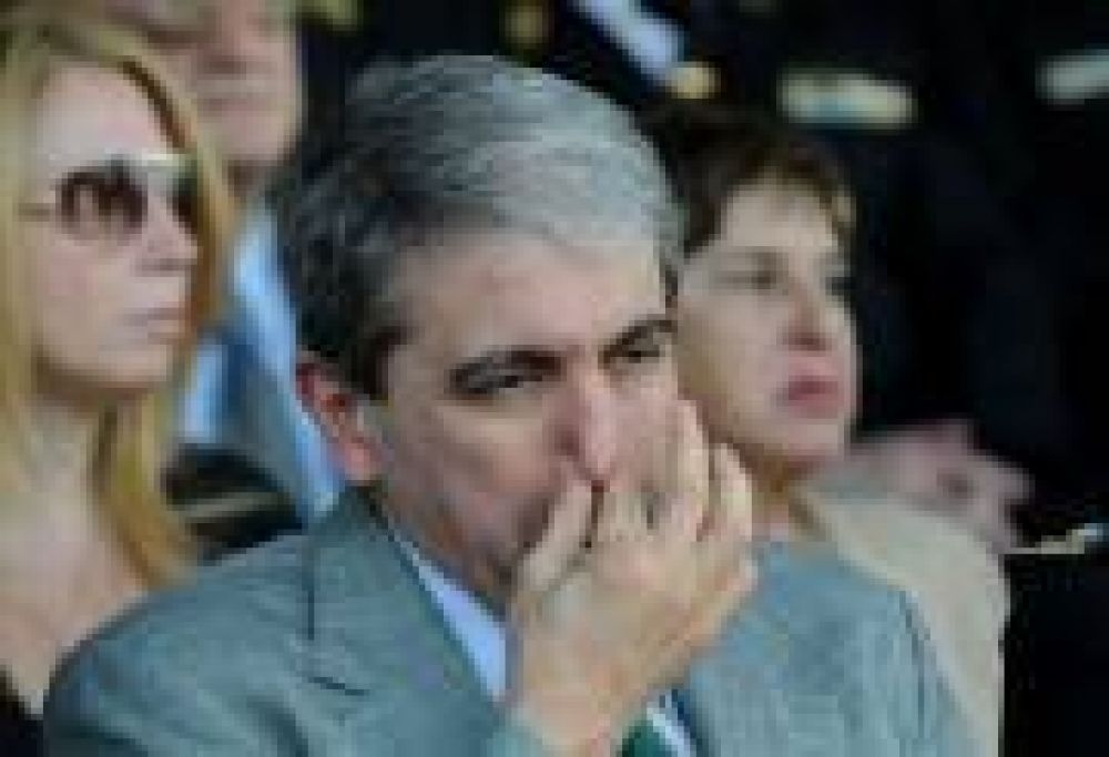 An�bal F. enfureci� con Macri y lo desafi� a hacerse rinoscop�as "los dos juntitos"