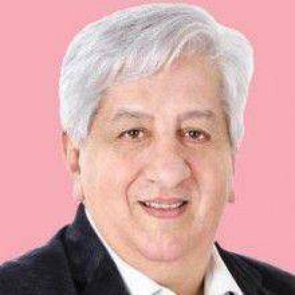Ins�lito giro de Piumato: hizo un acuerdo con Pino Solanas y llam� a votarlo