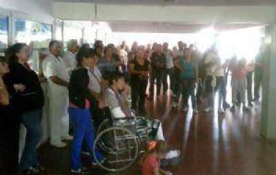 Familiares de internados reclaman por intervenciones quir�rgicas