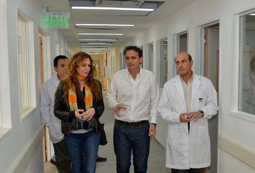 Gabriel Katopodis recorri� el avance de las obras del Hospital Thompson