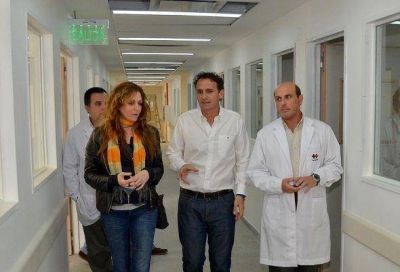 Gabriel Katopodis recorri� el avance de las obras del Hospital Thompson
