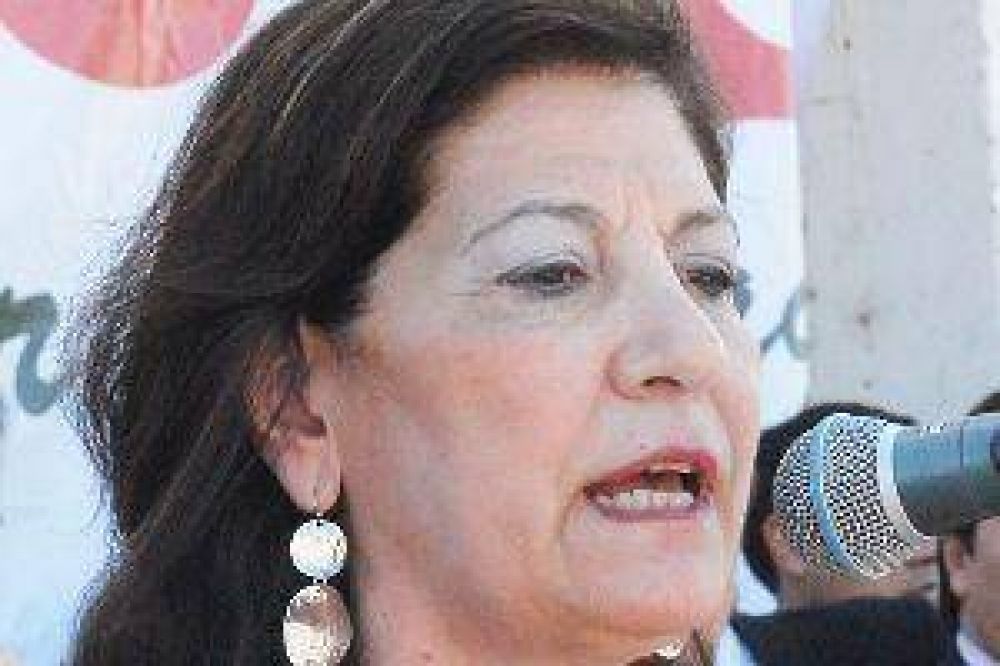 Kolina expres� su apoyo a Zamora