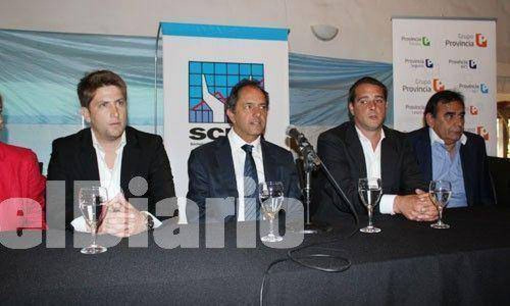Scioli lleg� a Del Viso y apoy� a los candidatos del FPV