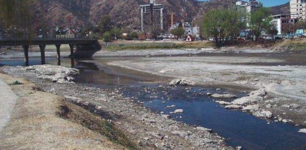 Municipio de Carlos Paz llam� a cuidar el agua porque a�n sigue la crisis h�drica