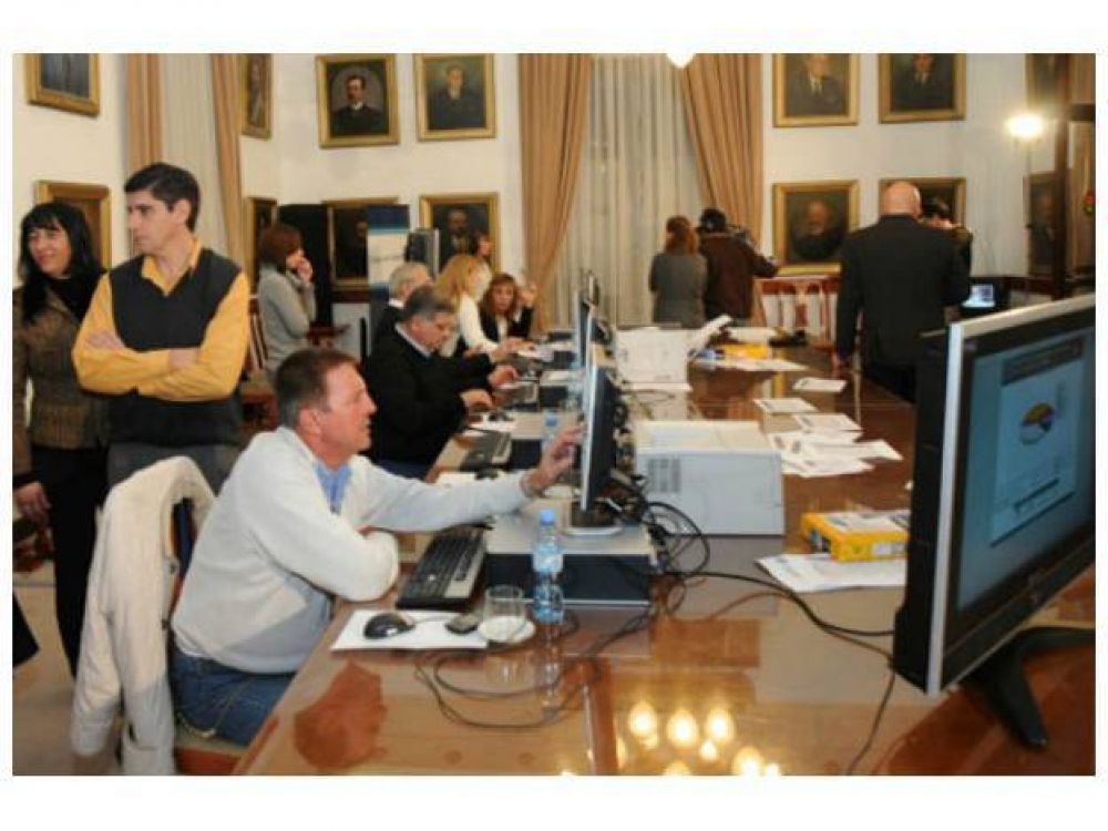 En la provincia el resultado del escrutinio se sabr� a la medianoche