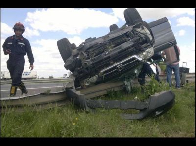 Otro vuelco en la autov�a 14