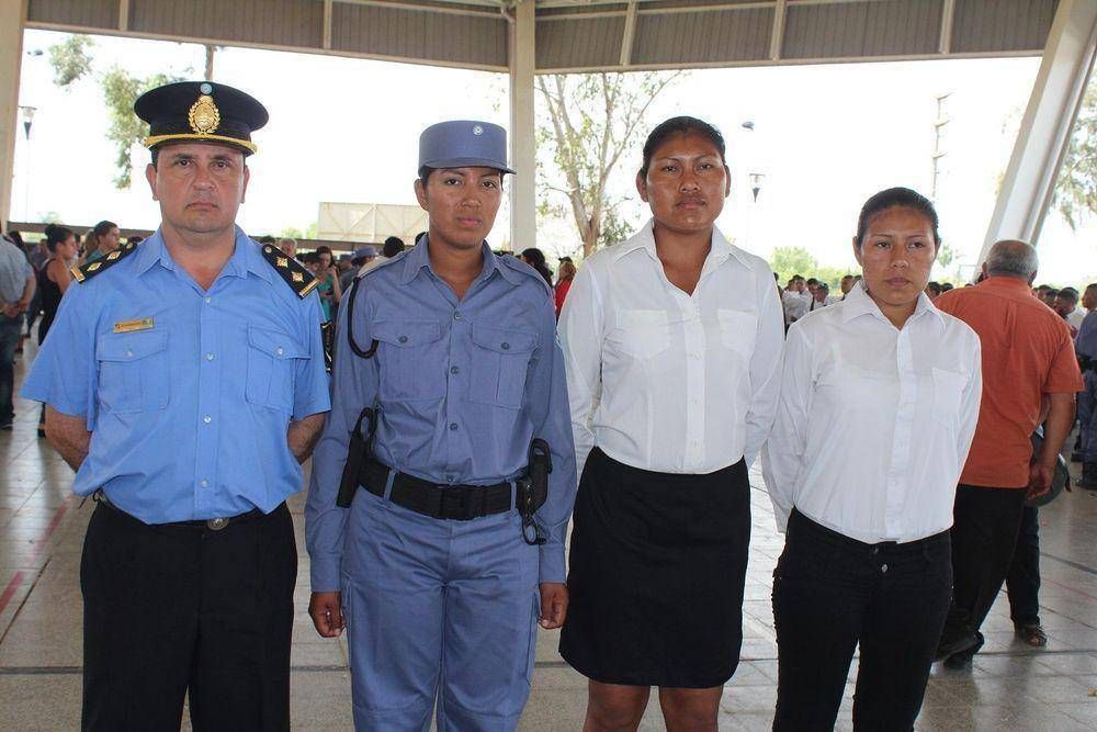 Concluy� la formaci�n a cuadros policiales y se dio apertura al curso de aspirante a agentes