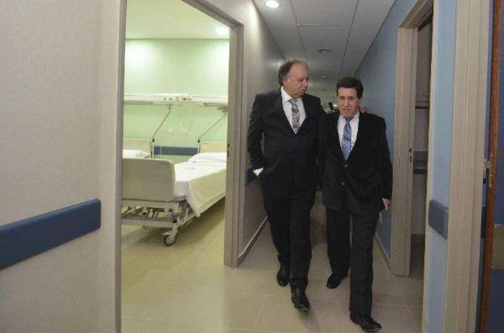 D�az P�rez asisti� a la inauguraci�n de la instituci�n m�dica de mediana complejidad