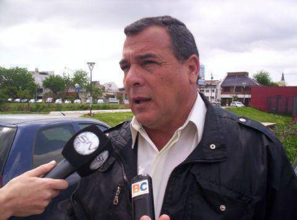 A Siciliano le pintaron el auto con el n�mero de lista de �NICA