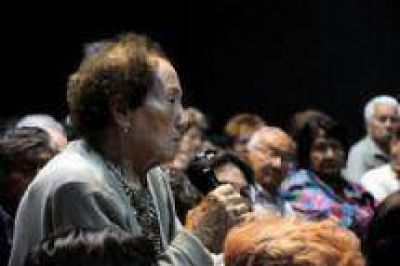 Miguel Isa explic� que "los que cobren la jubilaci�n m�nima no deben abonar los impuestos municipales"