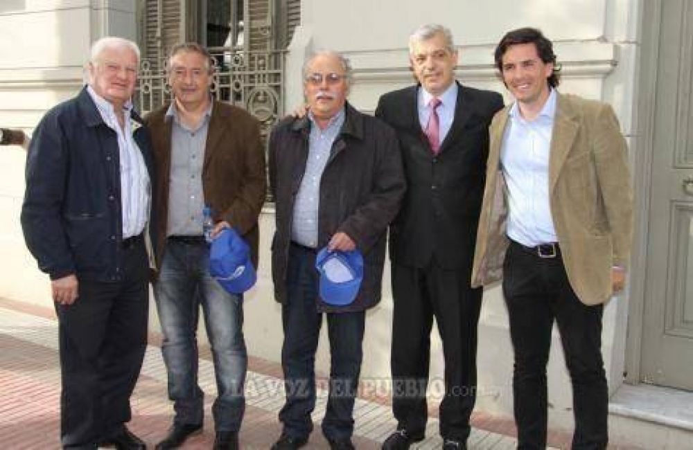 Tres Arroyos tendr� obras viales por 290 millones de pesos