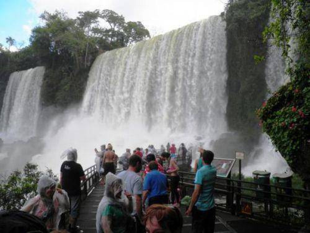 Cataratas registr� el turista un mill�n del 2013