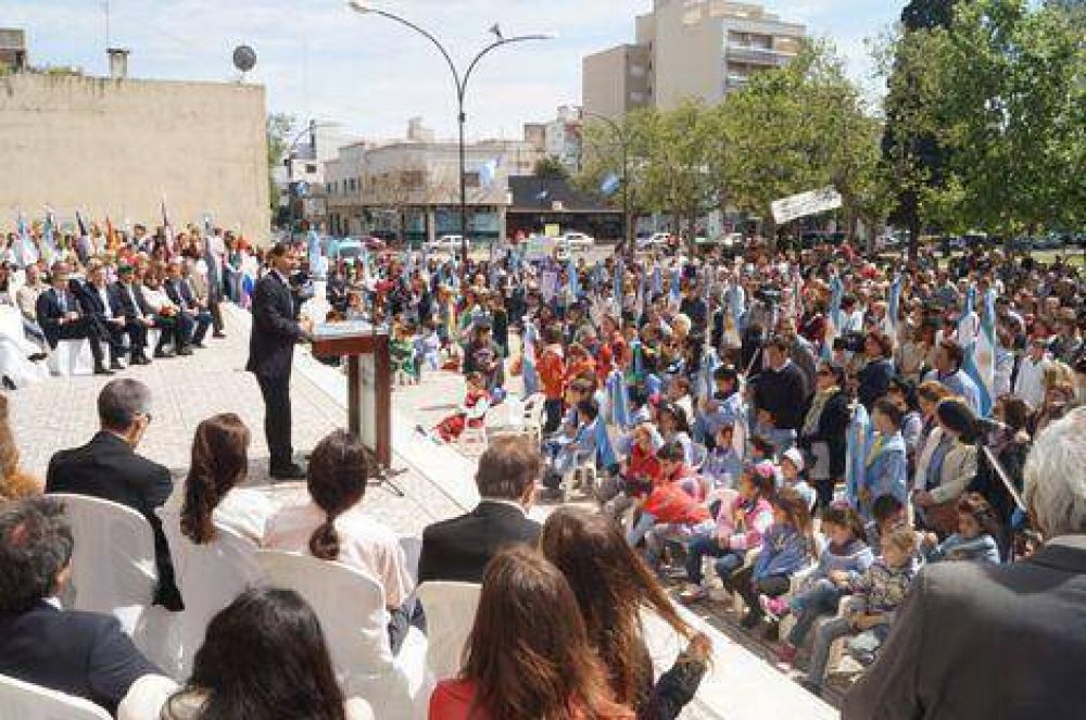 Se realiz� el acto oficial por el 159� aniversario de Chivilcoy con la presencia del ministro Florencio Randazzo 